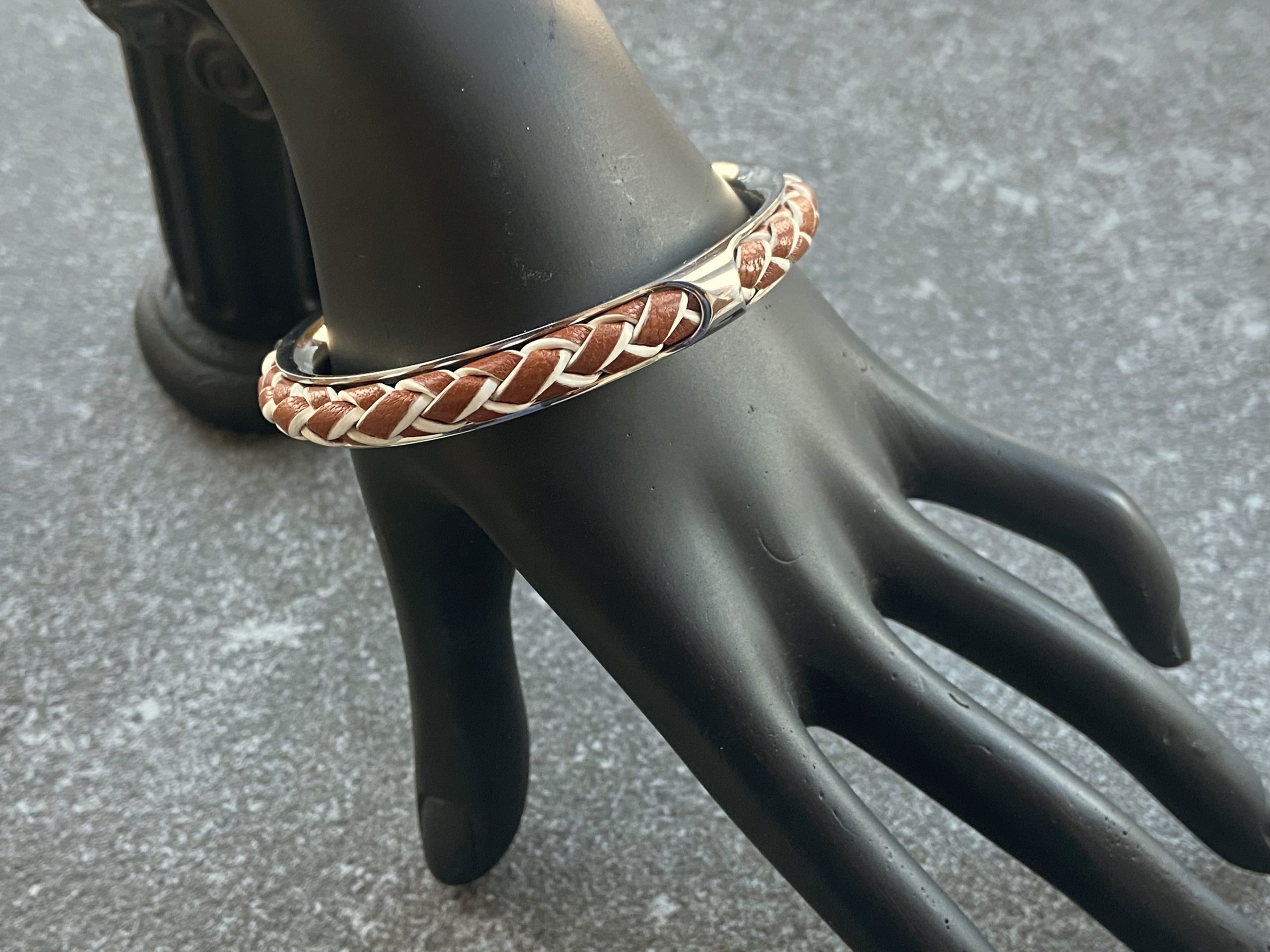 Leather and steel bracelet