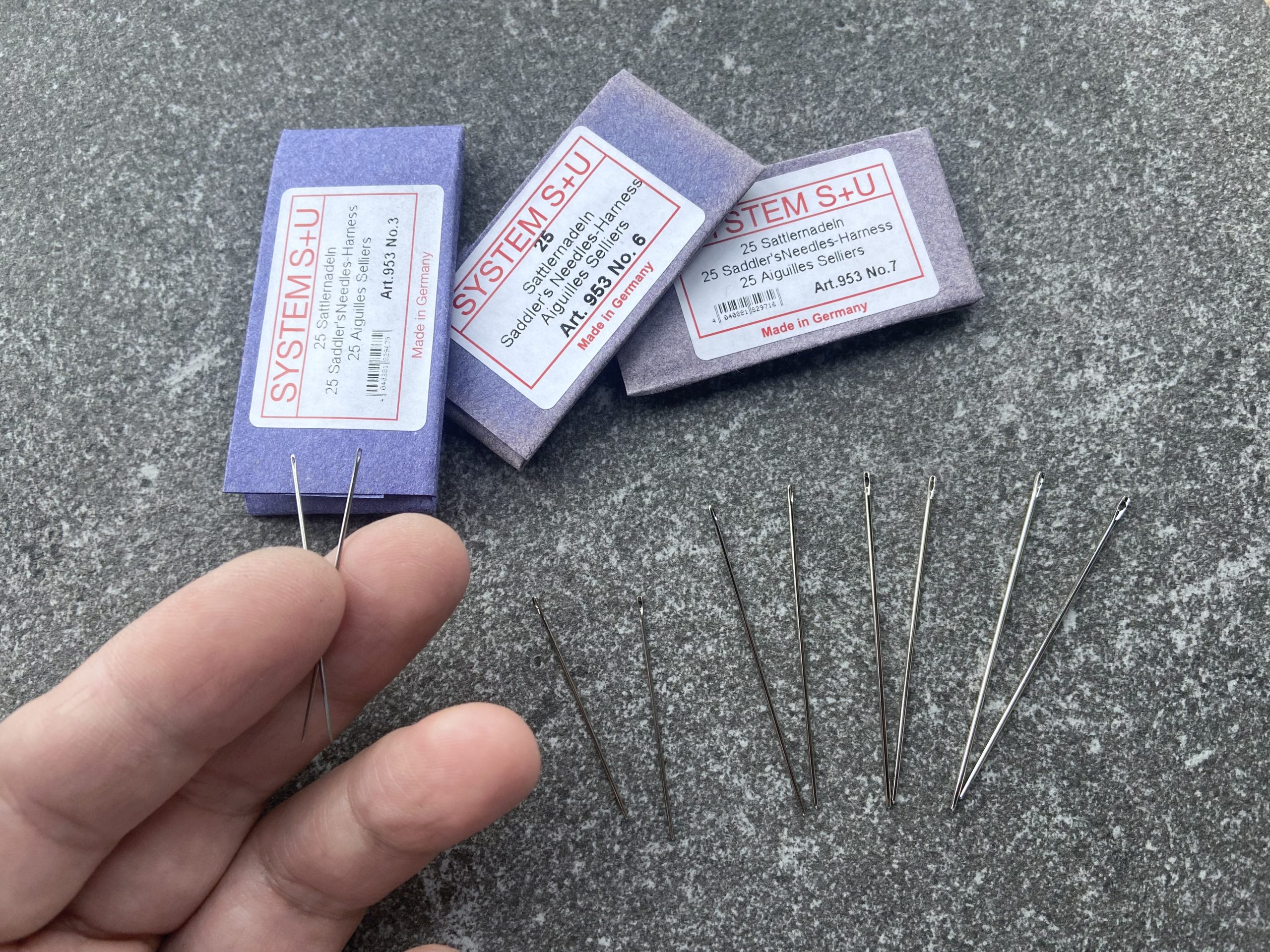 System S+U needles for hand sewing leath
