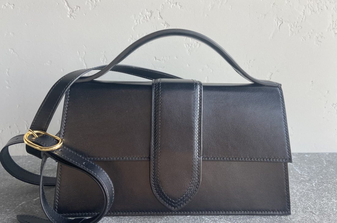 Black handbag for ladies